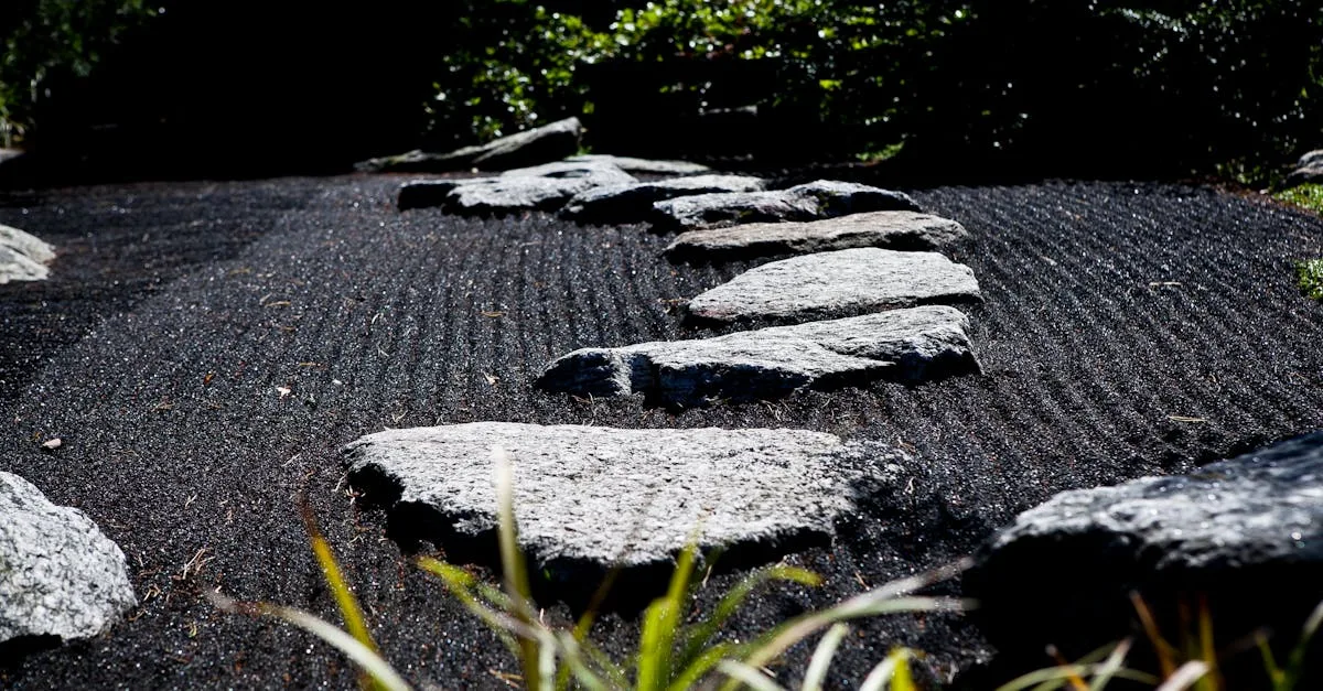 découvrez l'art du jardinage zen pour créer un espace paisible et harmonieux, favorisant la détente et la méditation en pleine nature.